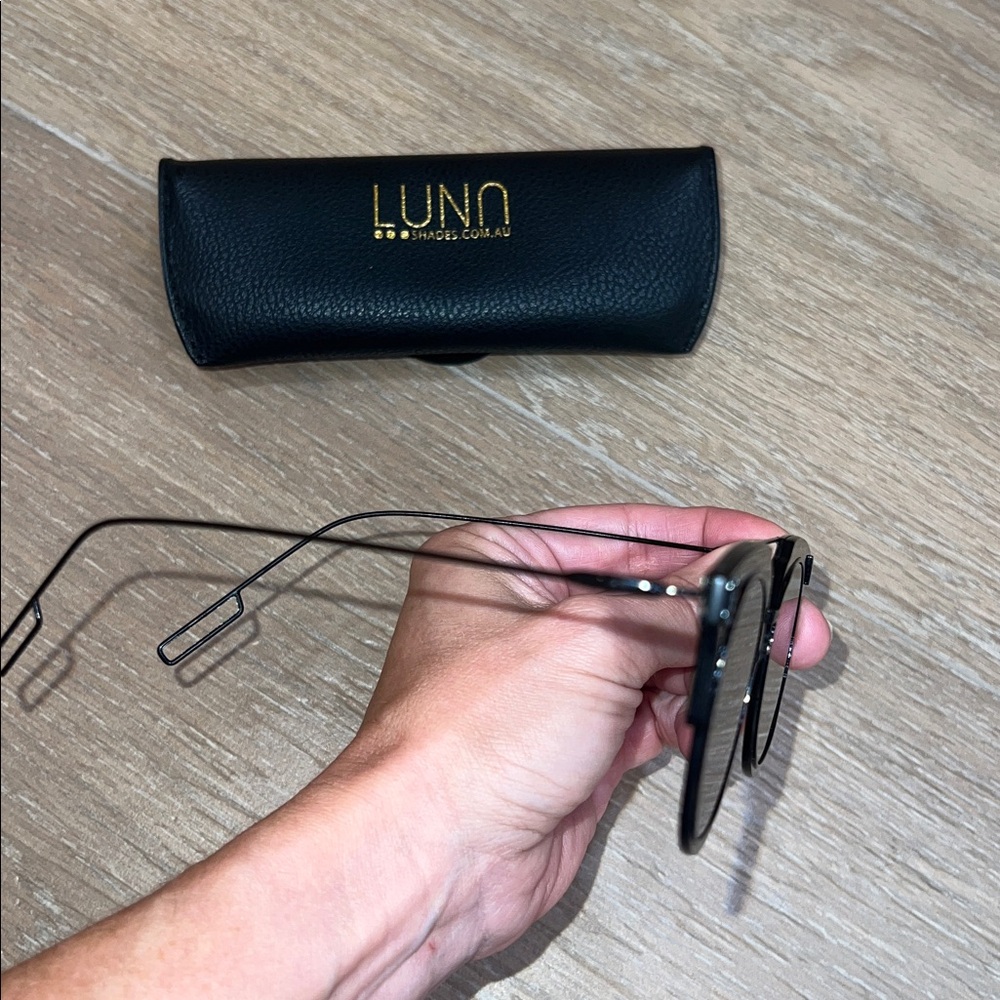 Sunglasses - image 4